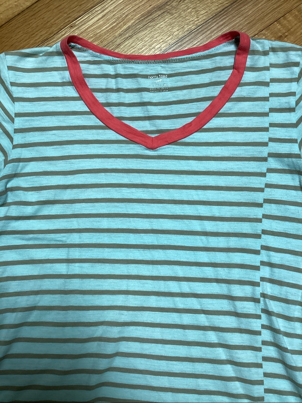 Horny Toad (Toad&co) Striped V neck Short Sleeve Tee Size Medium